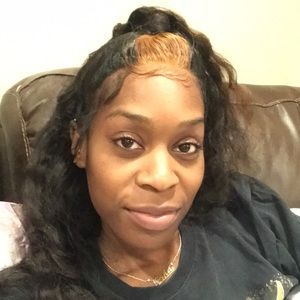 Meet your Posher, Asha